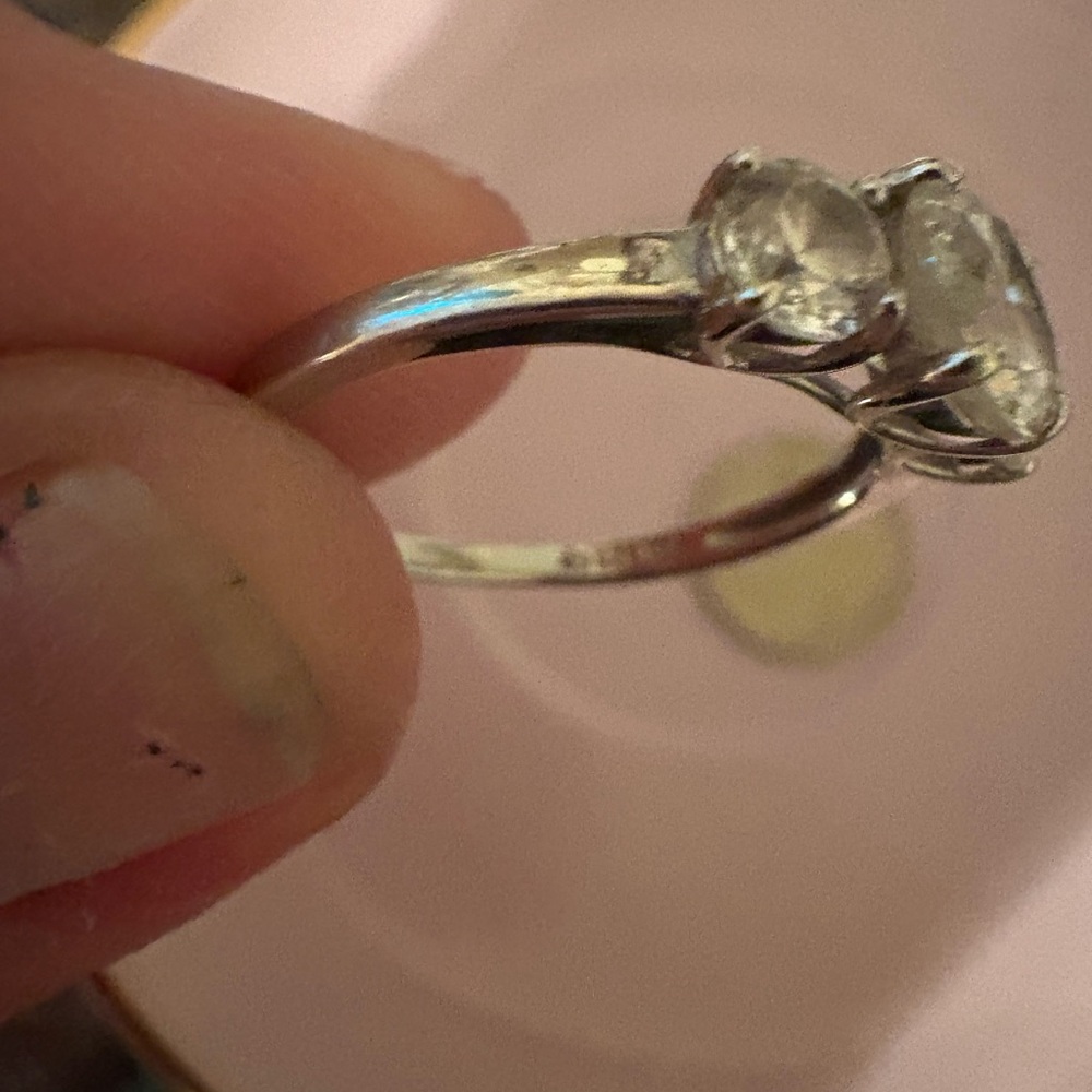 Elegant Sterling Silver Ring with Clear Stones size
8